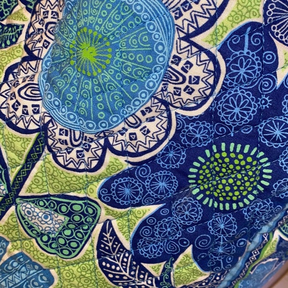 NEW VERA BRADLEY DUFFEL BAG - Picture 4 of 6